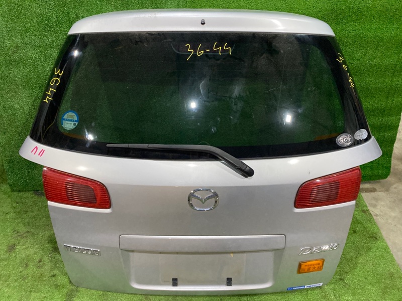 Дверь задняя багажника Mazda Demio DY3W ZJ-VE 2003