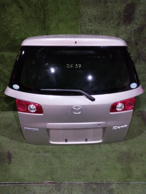 Дверь задняя багажника Mazda Demio DY3W ZJ-VE