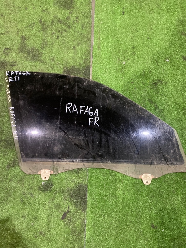 Стекло боковое Honda Rafaga переднее правое