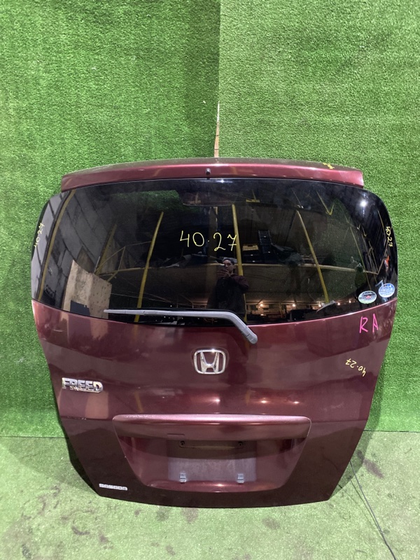 Дверь задняя багажника Honda Freed GB3 L15A