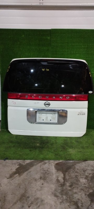 Дверь задняя багажника Nissan Elgrand E51 VQ35DE