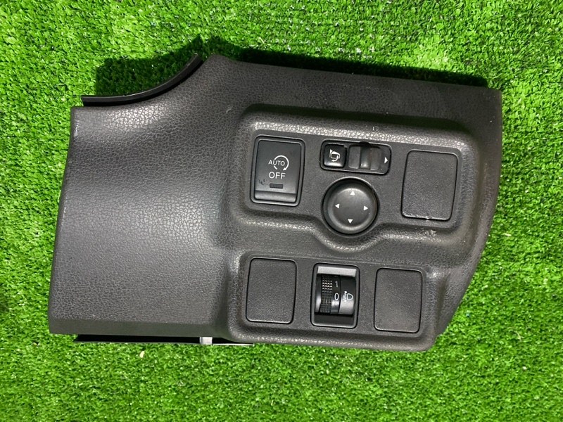 Кнопки в салон Nissan Note E12 HR12DE