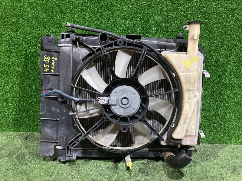 Радиатор двигателя Toyota Porte NCP141 1NZ-FE
