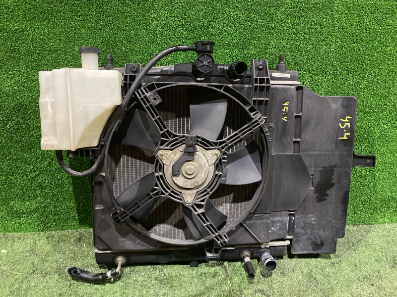 Радиатор двигателя Nissan Cube BGZ11 CR14DE