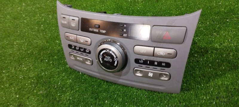 Блок управления климат-контролем Toyota Voxy AZR60 1AZ-FSE