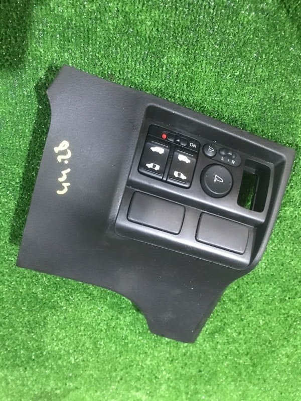 Кнопки в салон Honda Freed GB3 L15A