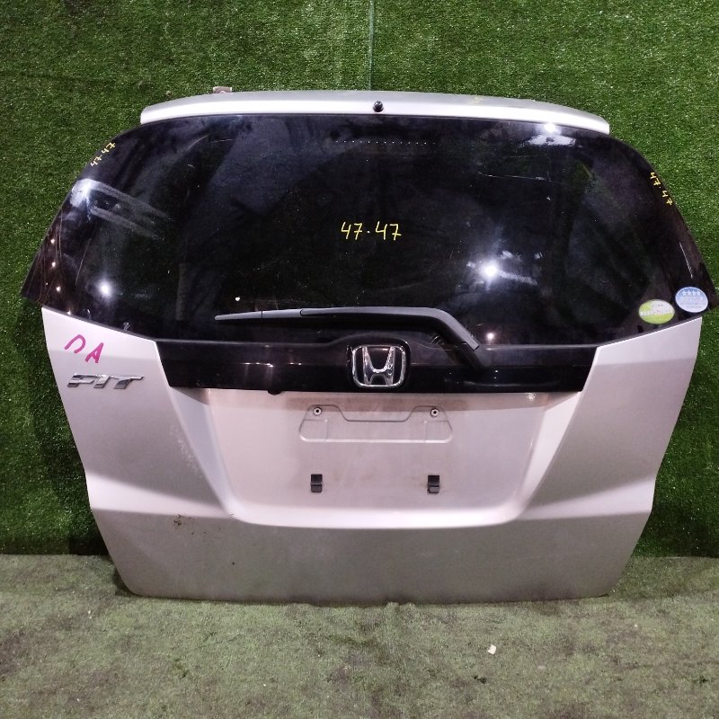 Дверь задняя багажника Honda Fit GE6 L15A