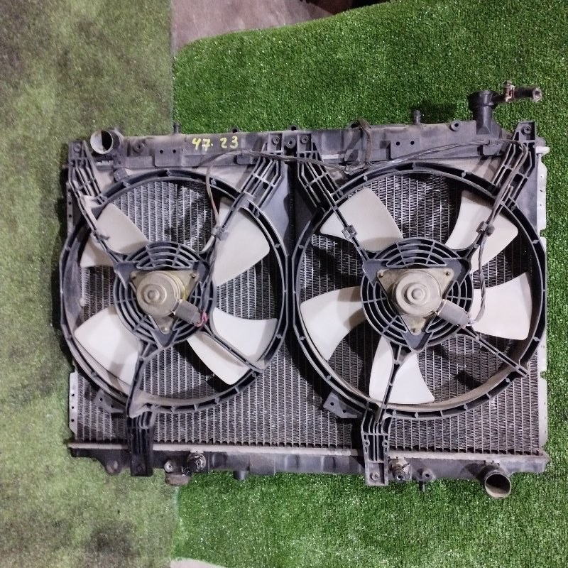 Радиатор двигателя Nissan Largo NW30 KA24DE