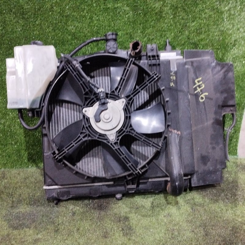Радиатор двигателя Nissan Note E11 HR15DE