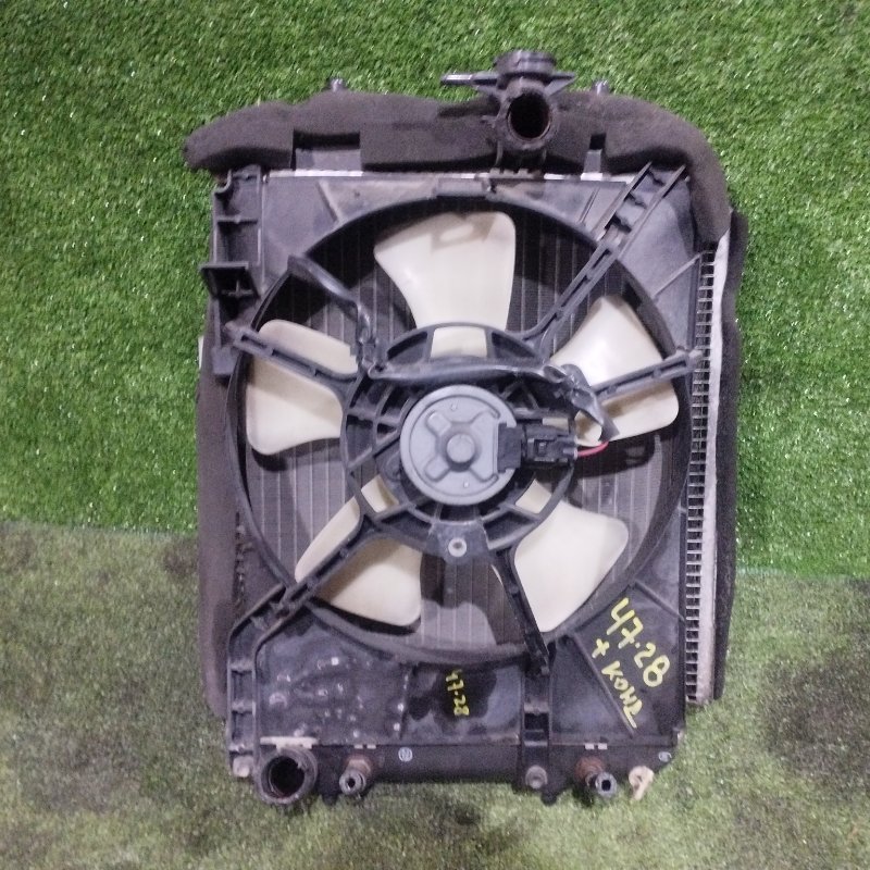 Радиатор двигателя Toyota Passo KGC15 1KR-FE