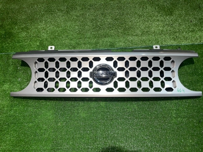 Решетка радиатора Nissan Cube BNZ11 CR14DE