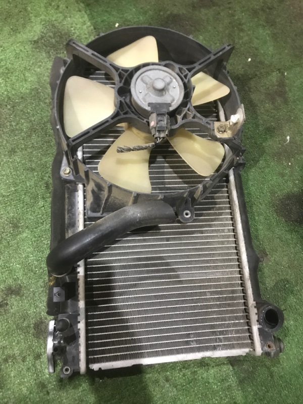 Радиатор двигателя Subaru Sambar TT2 EN07