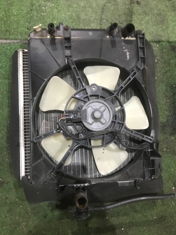 Радиатор двигателя Toyota Passo KGC15 1KR-FE