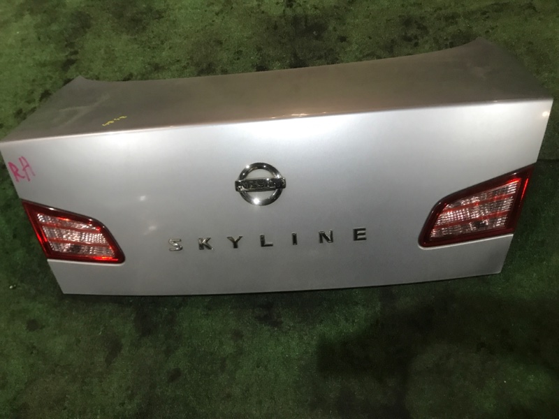 Крышка багажника Nissan Skyline HV35 VQ30