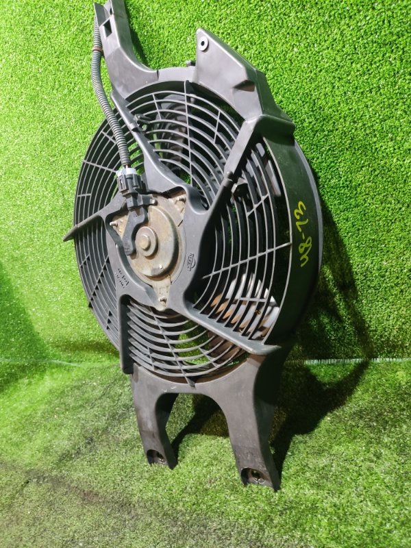 Вентилятор радиатора двигателя Nissan Elgrand NE51 VQ35DE