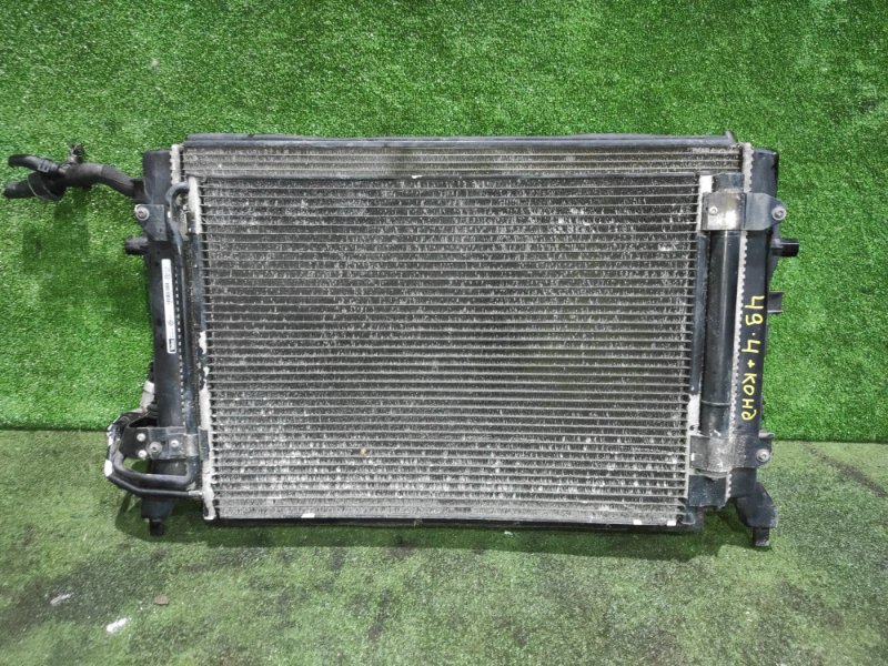 Радиатор двигателя Volkswagen Golf CAX 2010