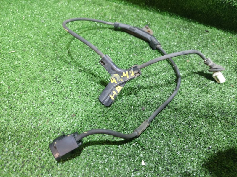 Датчик ABS Toyota Avensis AZT250 1AZ-FSE 2004 задний правый (б/у)