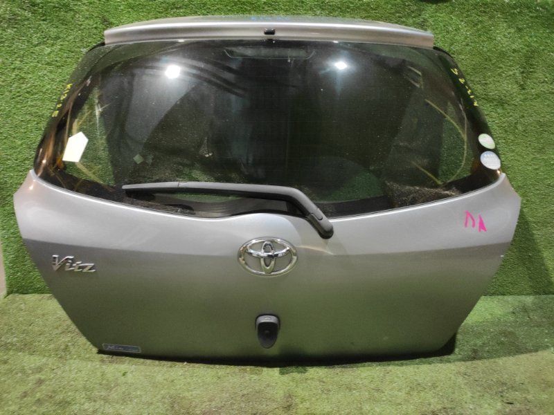 Дверь задняя багажника Toyota Vitz NCP91 1NZ-FE