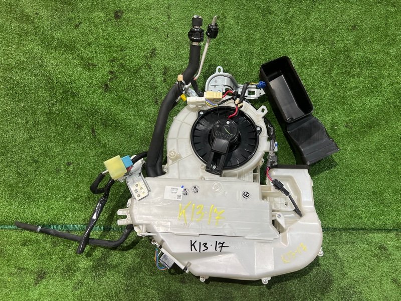 Печка Toyota ISIS ANM10W 1AZ 2005 (б/у)