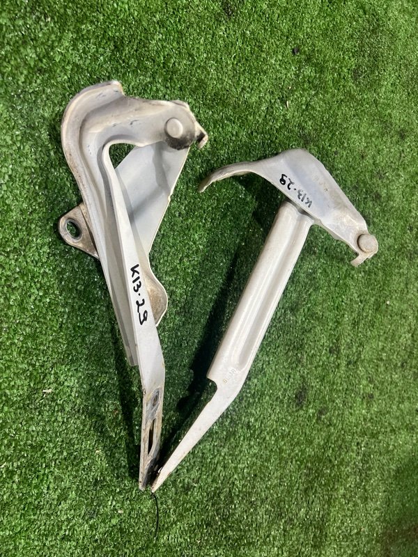 Кронштейн капота Honda Stepwgn RG1 K20A