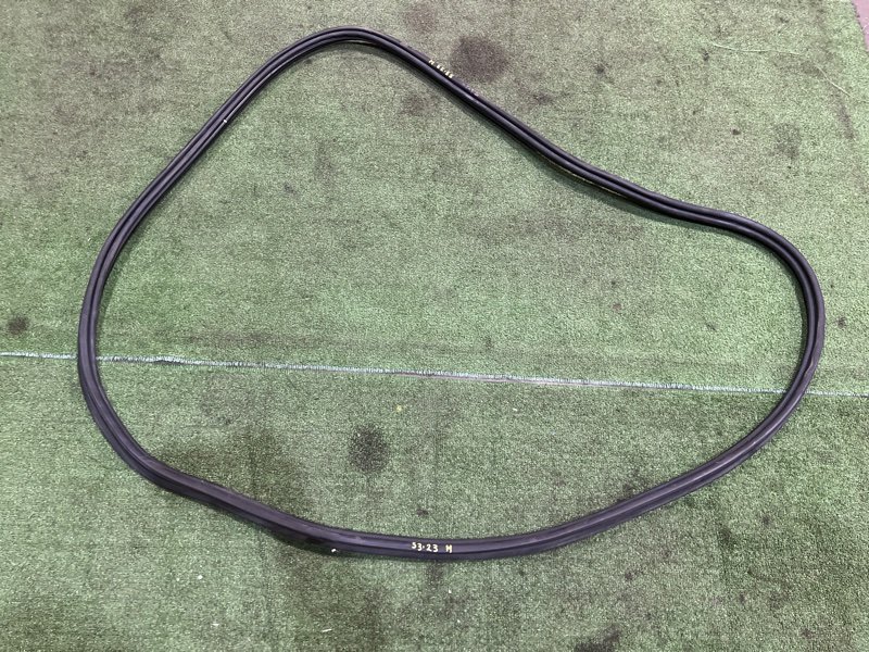 Уплотнитель багажника Toyota Spade NCP141 1NZ-FE