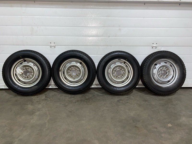 Колесо зимнее R12 / 145 / 50 Bridgestone Blizzak W965 4x100, 4x114.3 штамп. 34ET