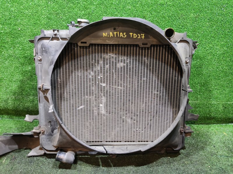 Радиатор двигателя Nissan Atlas TD27