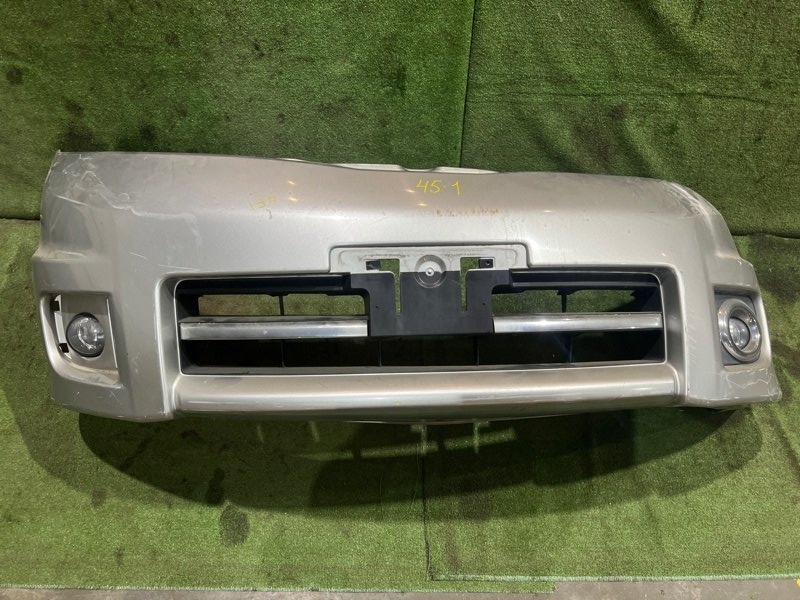 Бампер Nissan Serena CC25 MR20DE передний