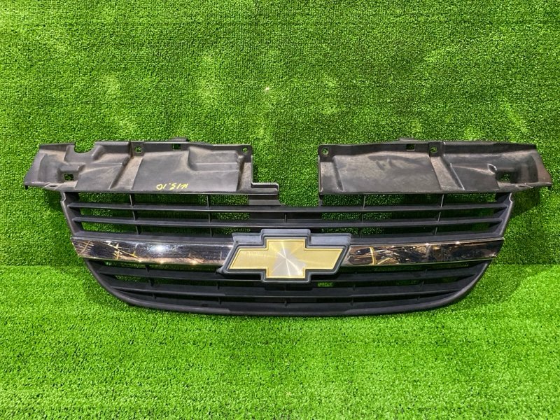 Решетка радиатора Suzuki Chevrolet Cruze HR52S M13A