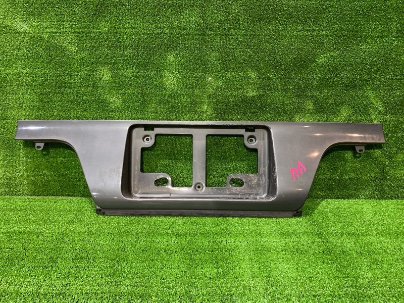 Накладка багажника Mitsubishi Diamante F17A 6G72