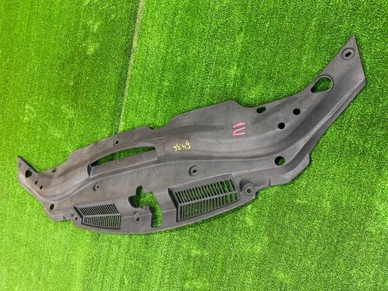 Накладка рамки радиатора Toyota Mark X GRX130 4GR-FSE