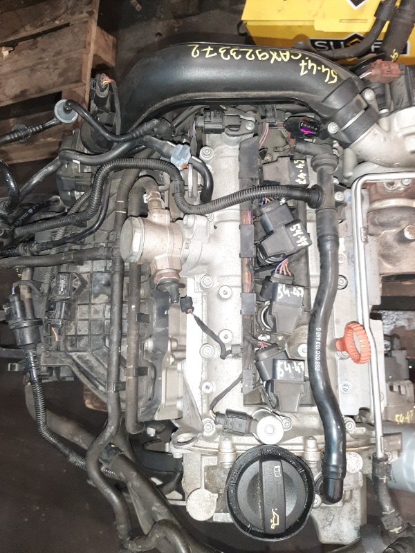Двигатель Volkswagen Passat CAX 2010