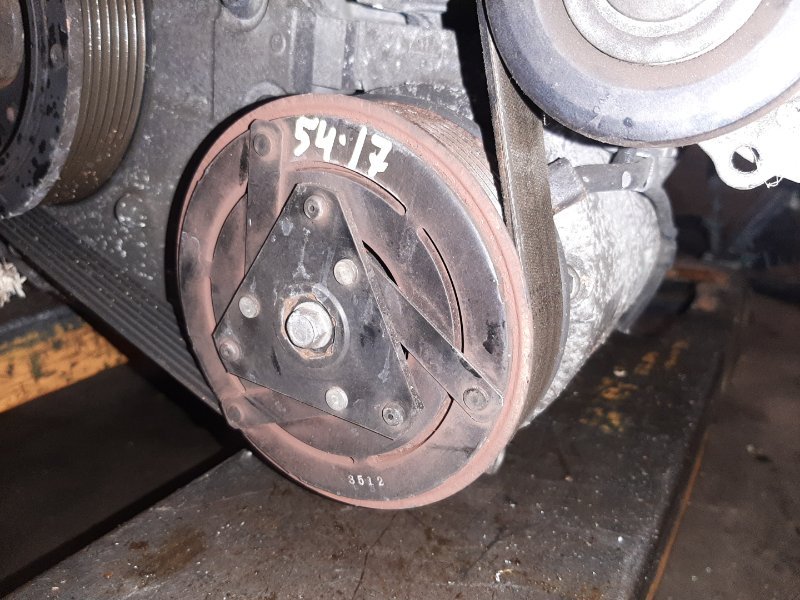 Компрессор кондиционера Nissan Serena HC26 MR20DD