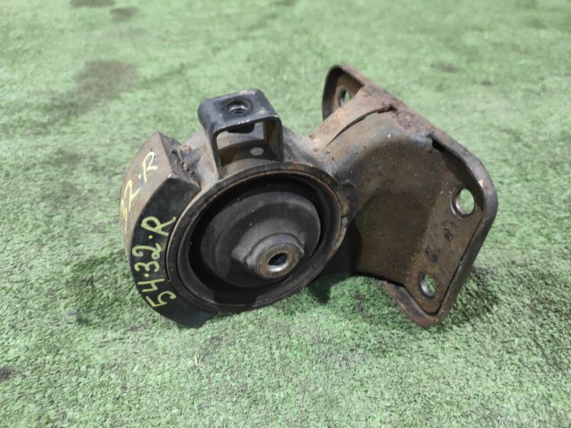 Подушка двигателя Mitsubishi Diamante F17A 6G72 правая
