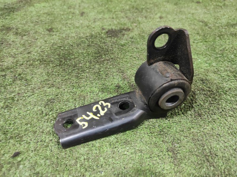 Подушка двигателя Toyota Vitz NSP130 1NR-FE
