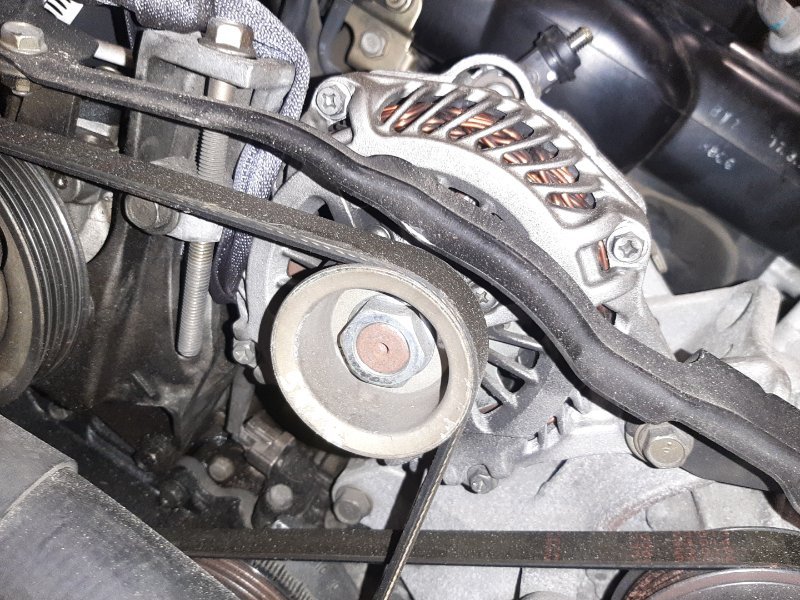 Генератор Subaru Legacy BP5 EJ20X 2005