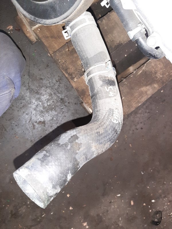 Патрубок нижний Subaru Impreza GP7 FB20