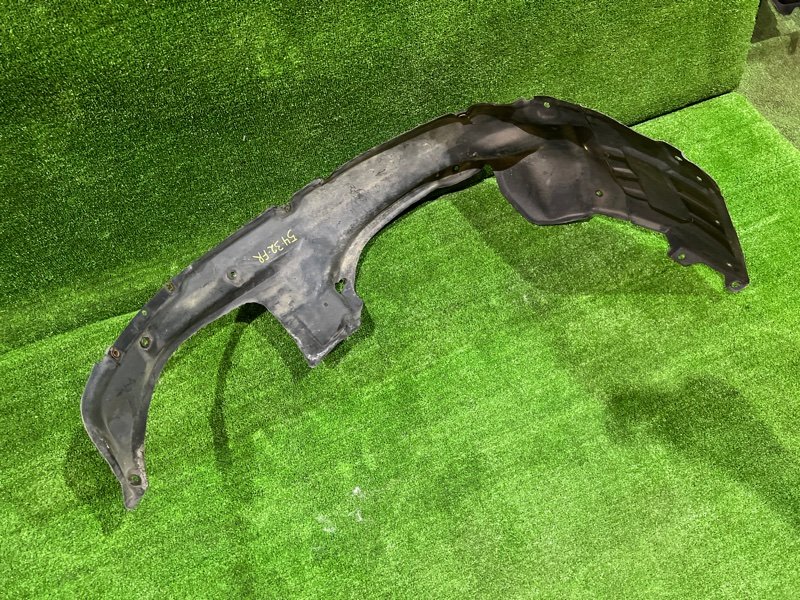 Подкрылок Mitsubishi Diamante F17A 6G72 передний правый