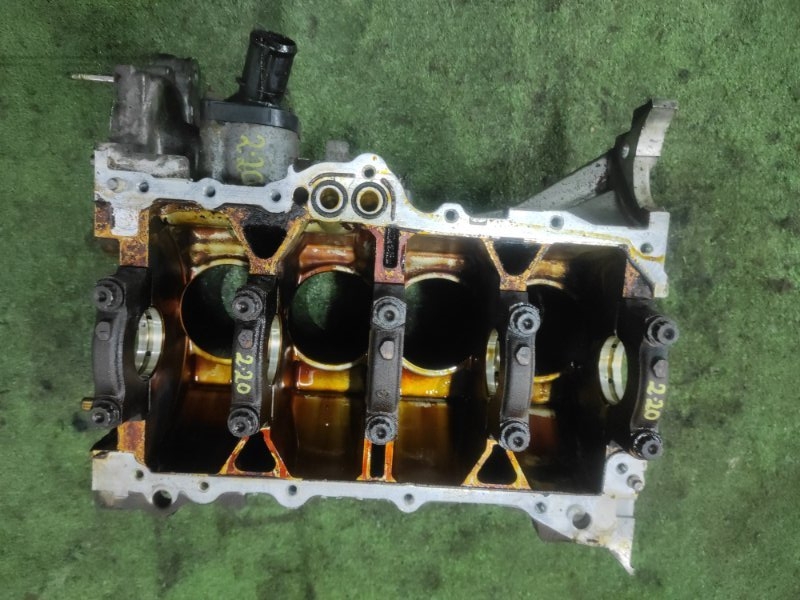 Блок цилиндров Toyota Ist NCP60 2NZ-FE