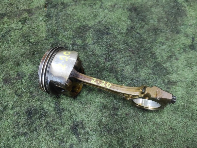 Поршень с шатуном Toyota Ist NCP60 2NZ-FE