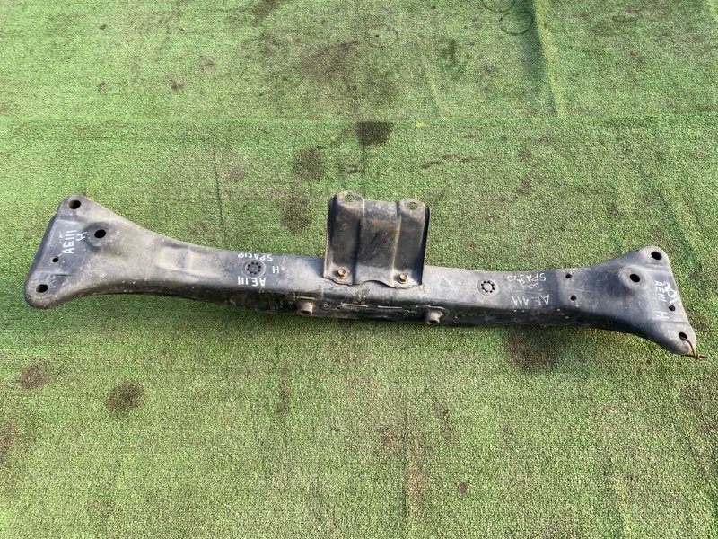 Балка продольная Toyota Spacio AE111 задняя