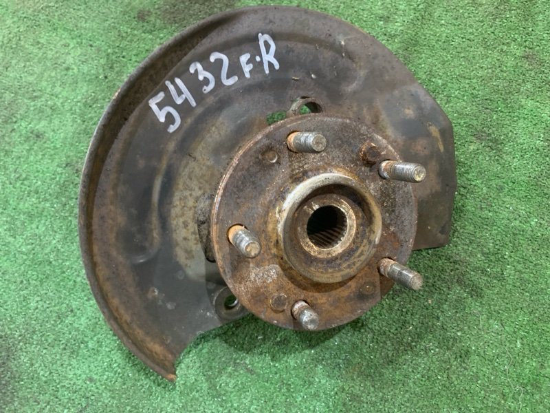 Ступица Mitsubishi Diamante F17A 6G72 передняя правая