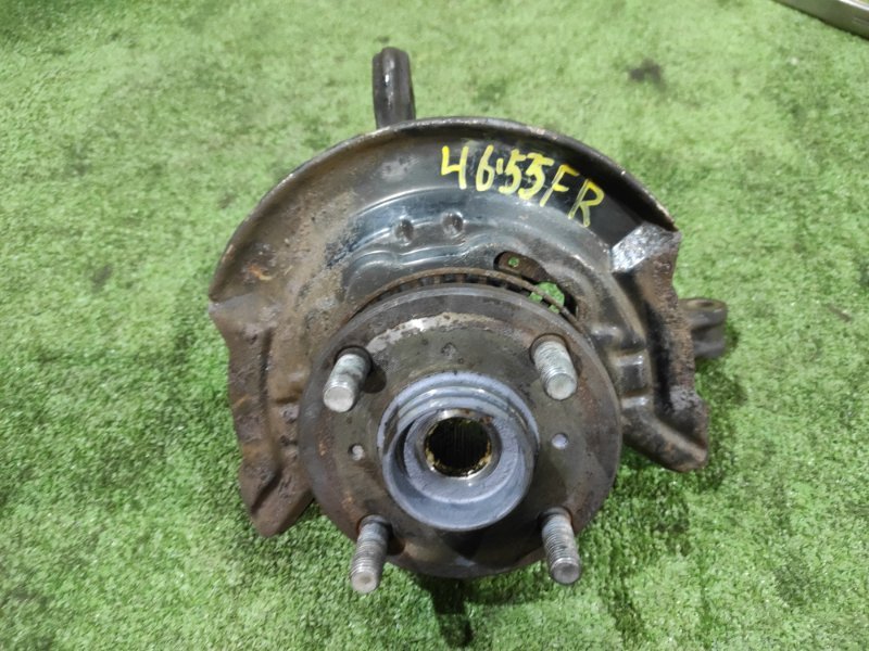 Ступица Toyota Passo KGC15 1KR-FE передняя правая