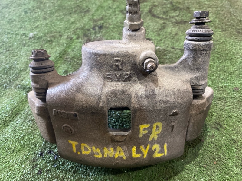 Суппорт Toyota Dyna LY211 передний правый