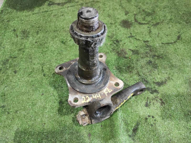 Кулак поворотный Isuzu Forward FRR34L4 6HK1-T 2006 передний левый (б/у)