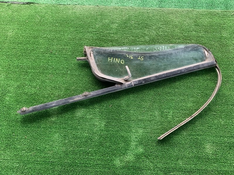 Стекло боковое Hino (б/у)