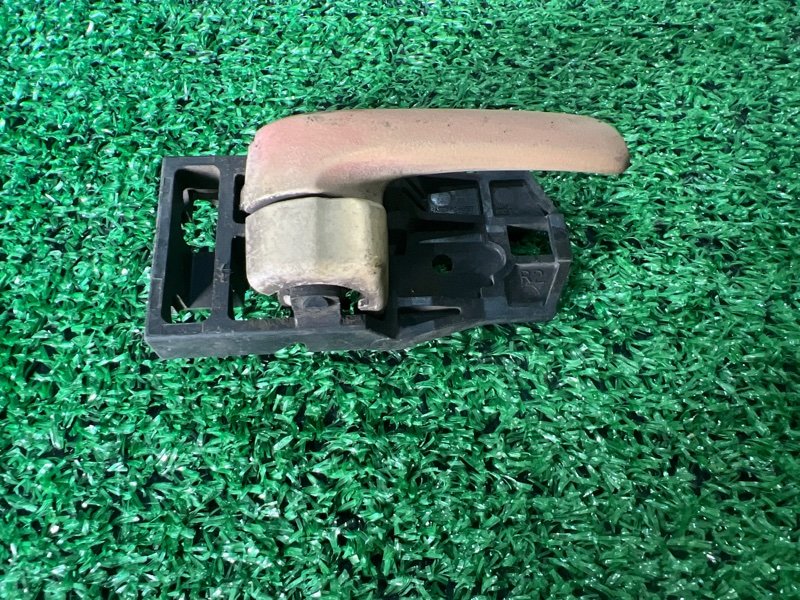 Ручка внутренняя Toyota SV40 задняя правая (б/у)