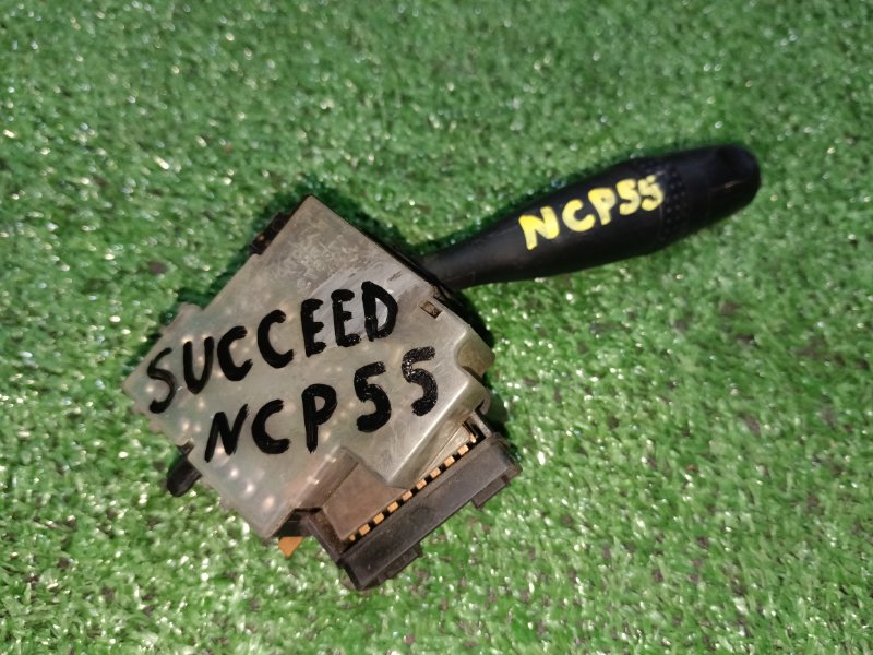 Переключатель стеклоочистителя Toyota Succeed NCP55V (б/у)