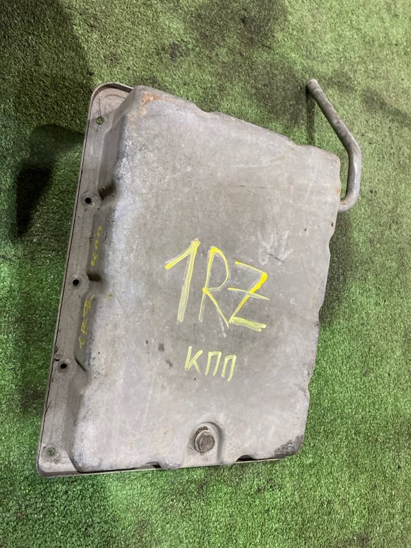 Поддон КПП Toyota 1RZ (б/у) Поддон КПП Toyota 1RZ (б/у)