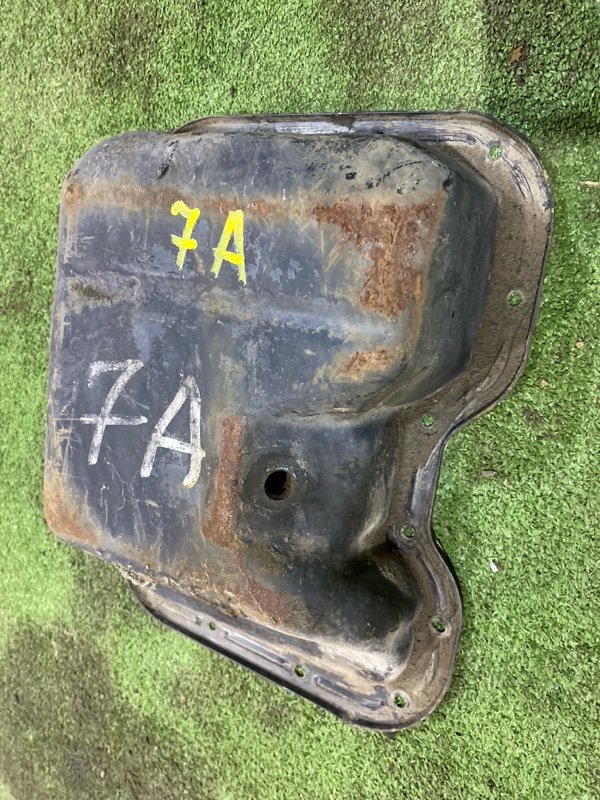 Поддон Toyota 7A (б/у) Поддон Toyota 7A (б/у)